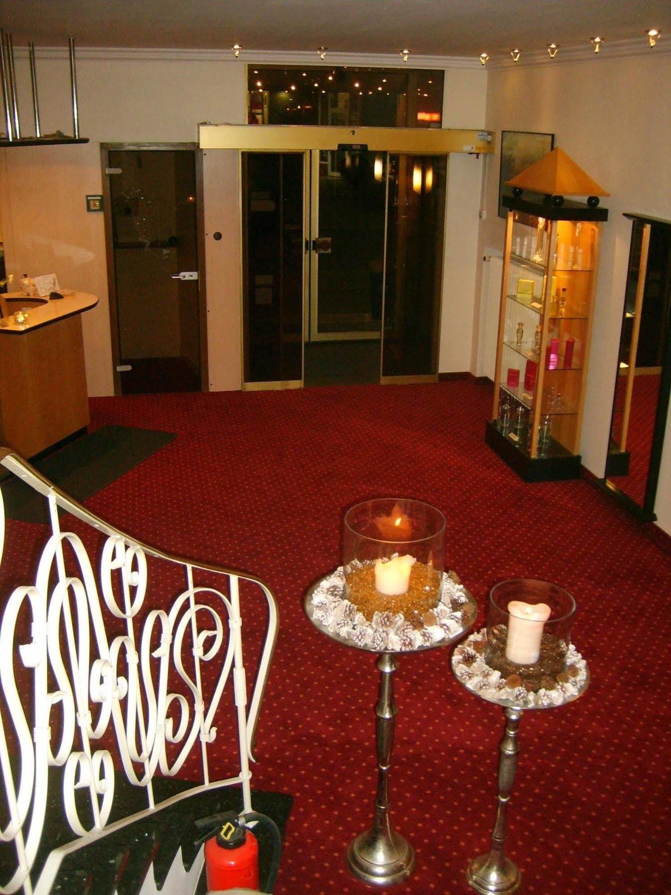 City Hotel By Celina Hagen  Luaran gambar